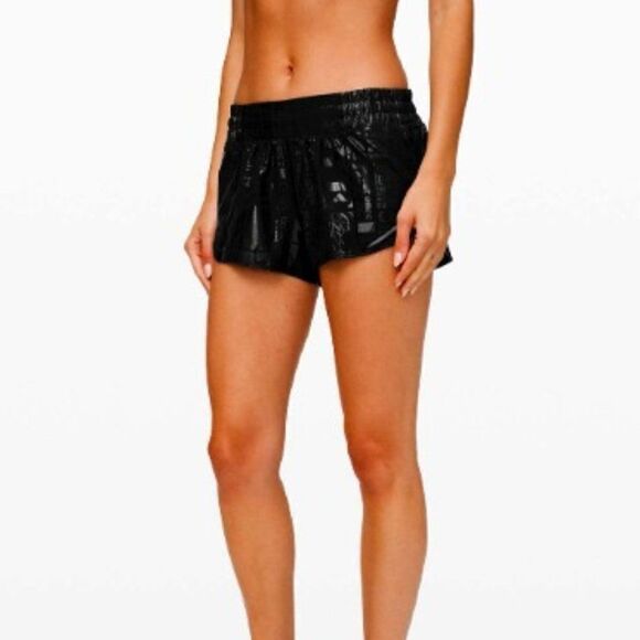 Lululemon Hotty Hot Short II *2.5" Manifesto - Picture 1 of 10